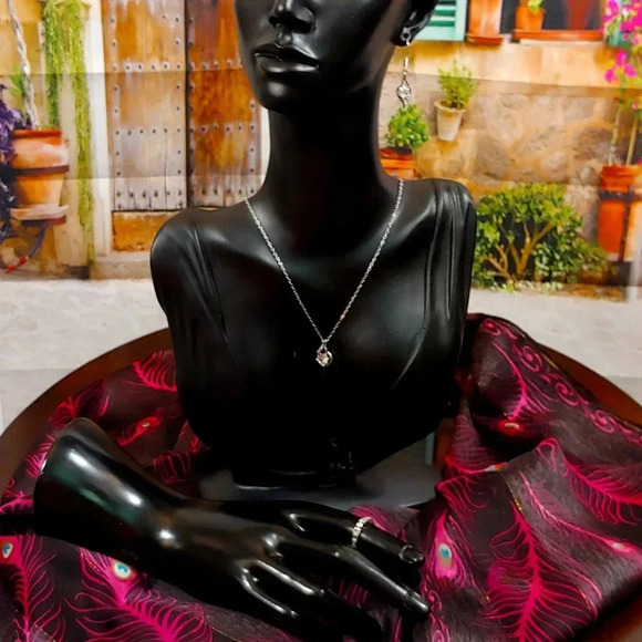 Unique Botique Jewelry - Necklace set 925 Sterling Silver makes a great gift